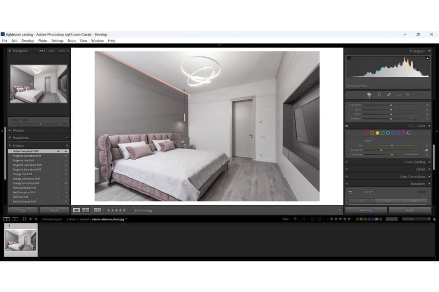 Changing the background color using the HSL Panel in Lightroom