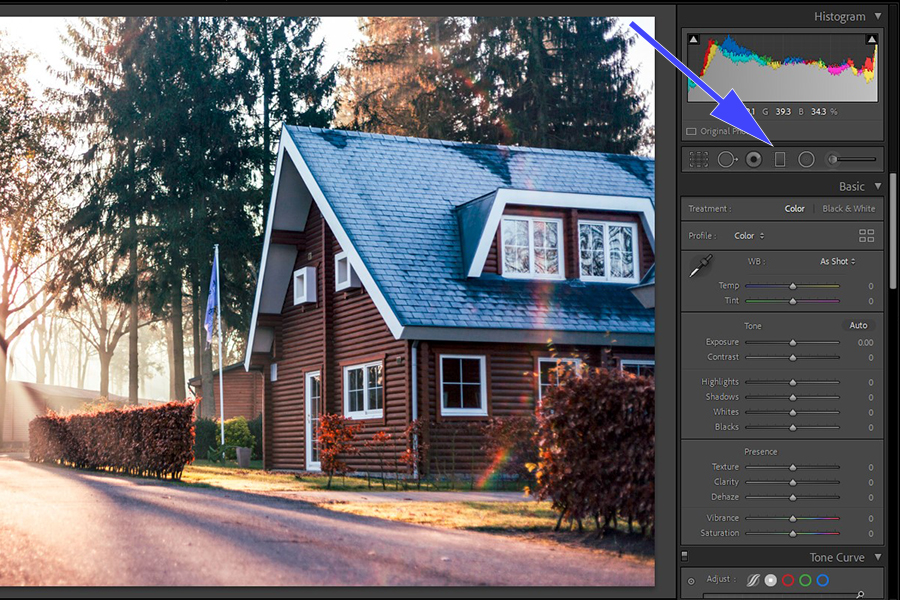 Selecting Graduated Filter tool in Lightroom to blur background